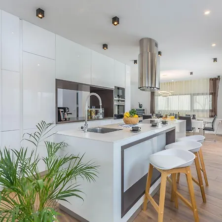 Paolo By Interhome