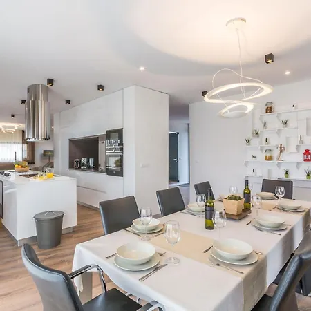 Paolo By Interhome