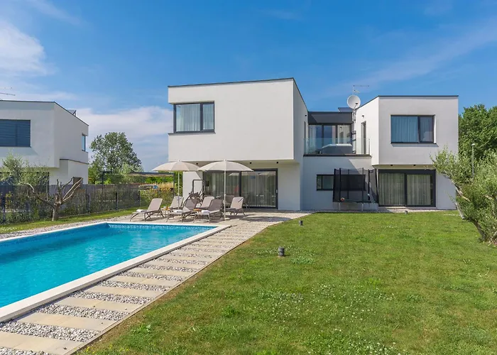 Paolo By Interhome *